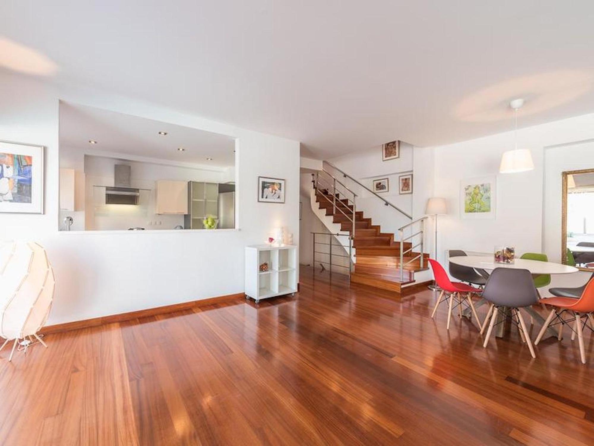 Adelos Group Stay In Elliniko เอเธนส์ ภายนอก รูปภาพ